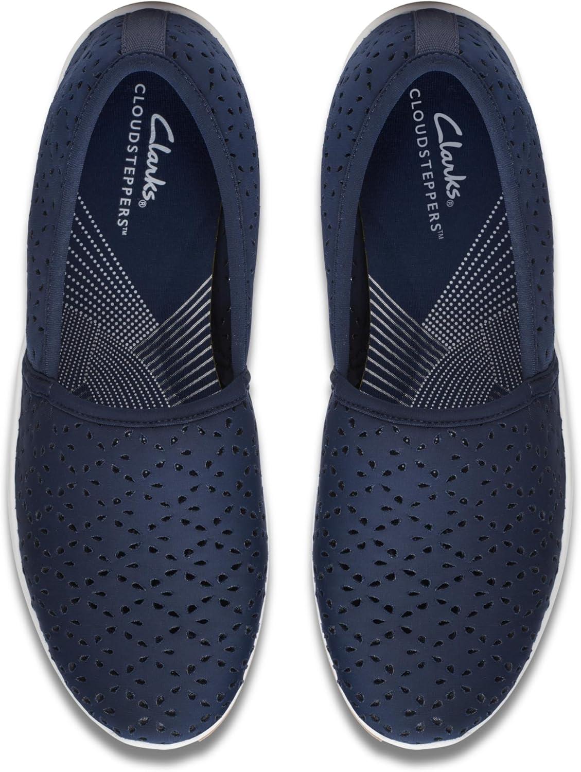 imageClarks Womens Breeze EmilyLoaferNavy