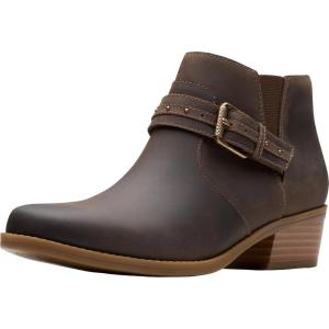 Clarks Women’s Danyelle Wish Ankle Boot(Taupe Oily Leather)