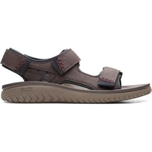 Clarks mens Wesley BayFlat Sandal(Brown)