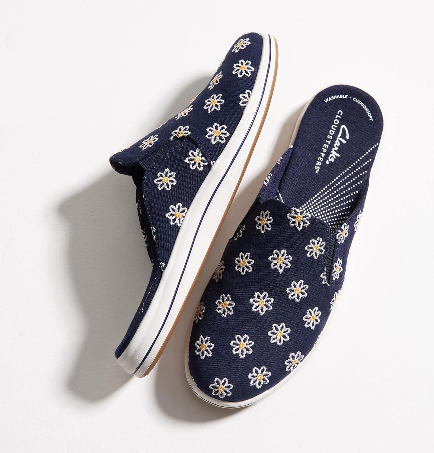 imageClarks Womens Breeze ShoreOlive Interest