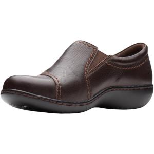 Clarks Women’s Ashland Effie Slip-On Loafer(Dark Brown Tumbled Leather)