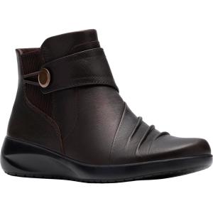 Clarks womens Kaetlyn Sara(Chocolate Leather)