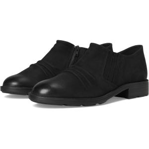 Clarks Women’s Adalynn Ezra(Black Nubuck)