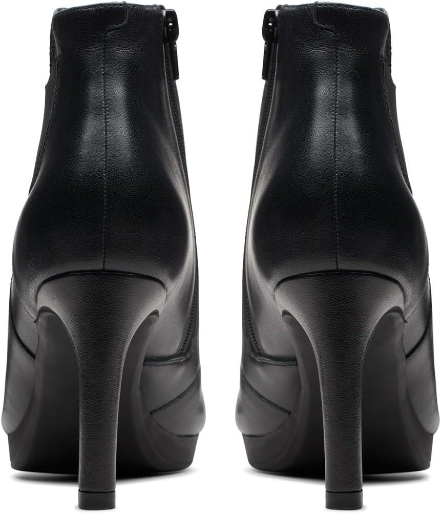 imageClarks Womens Ambyr RiseBlack Leather