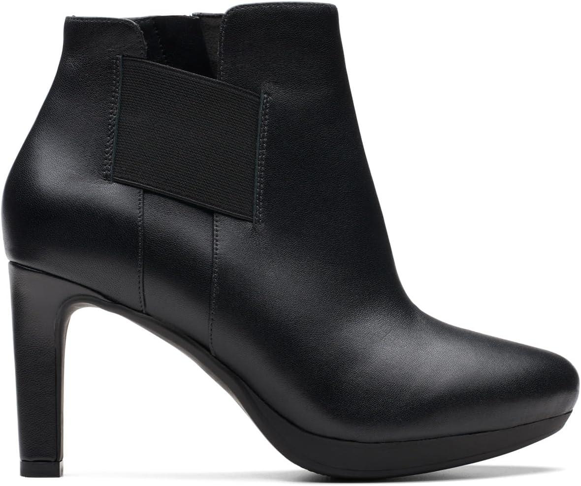 imageClarks Womens Ambyr RiseBlack Leather